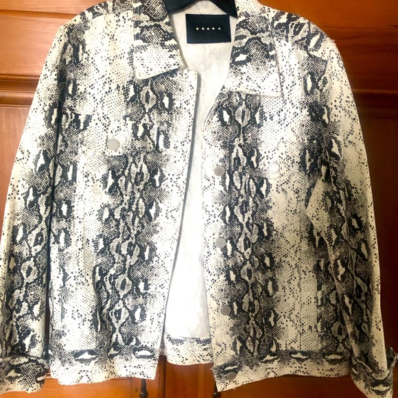 BlankNYC python print denim jacket. Size M - Picture 1 of 5